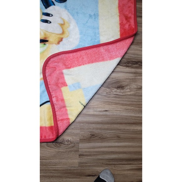 Disney Mickey Mouse Pluto Plush Throw Blanket - Picture 2 of 4